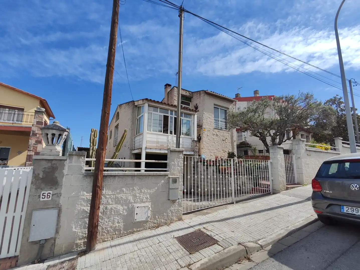 Vista exterior de Casa o xalet en venda en Montmeló amb Calefacció, Terrassa i Balcó