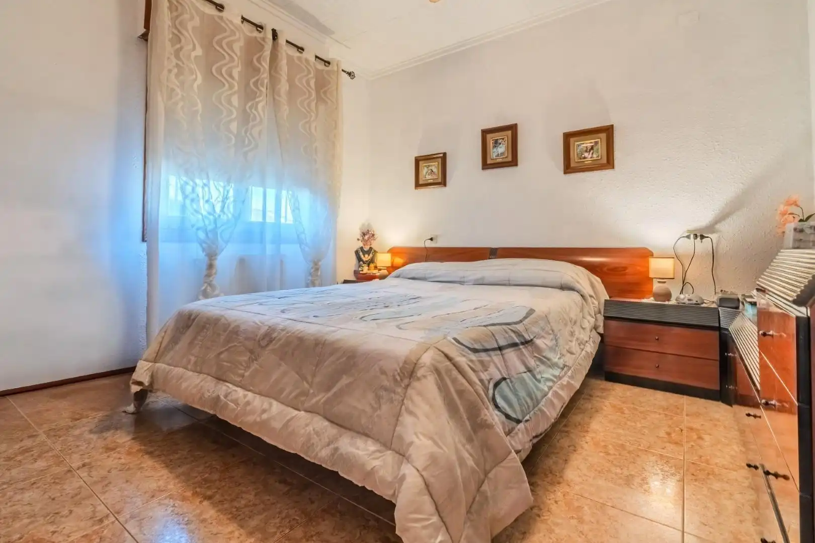 Habitación de Casa o chalet en venta en Torrevieja con Jardín privado