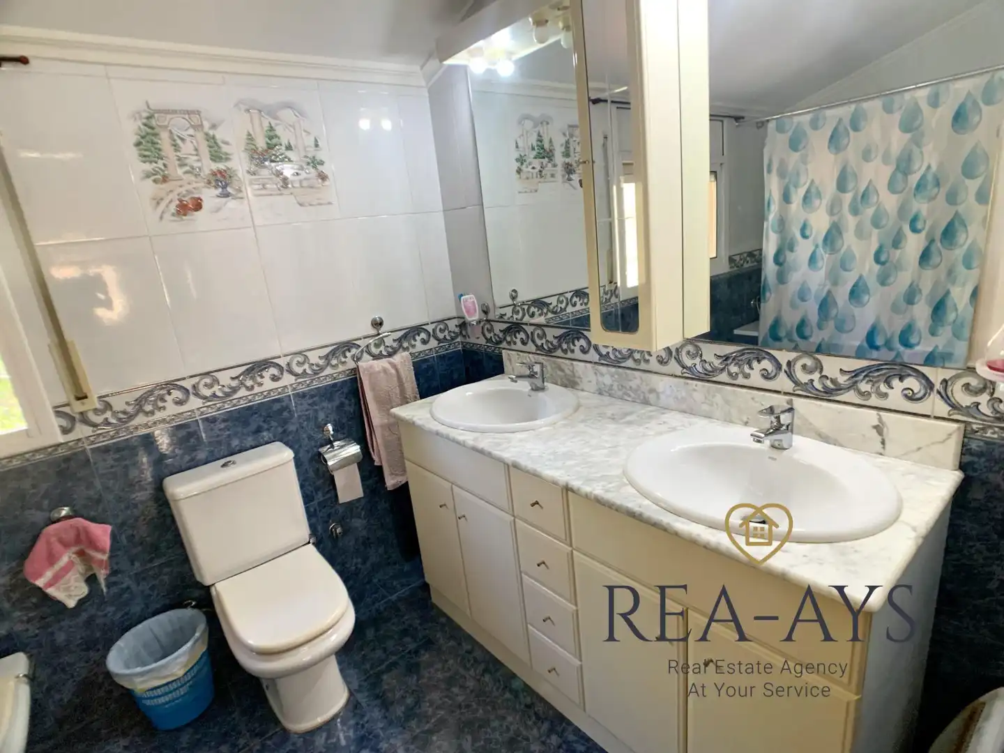 Baño de Casa o chalet en venta en Vallirana con Jardín privado, Terraza y Trastero