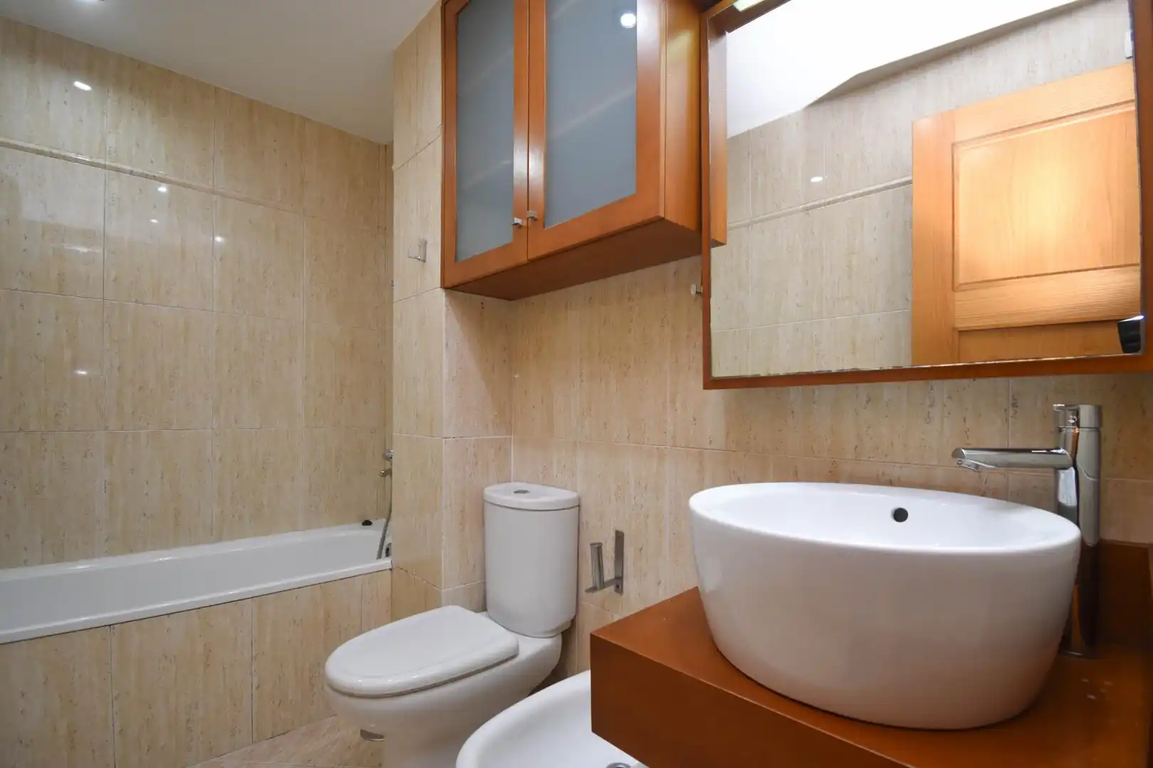 Badezimmer von Wohnung zur Miete in Cambre  mit Heizung