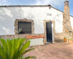 Exterior view of Country house for sale in Navaconcejo