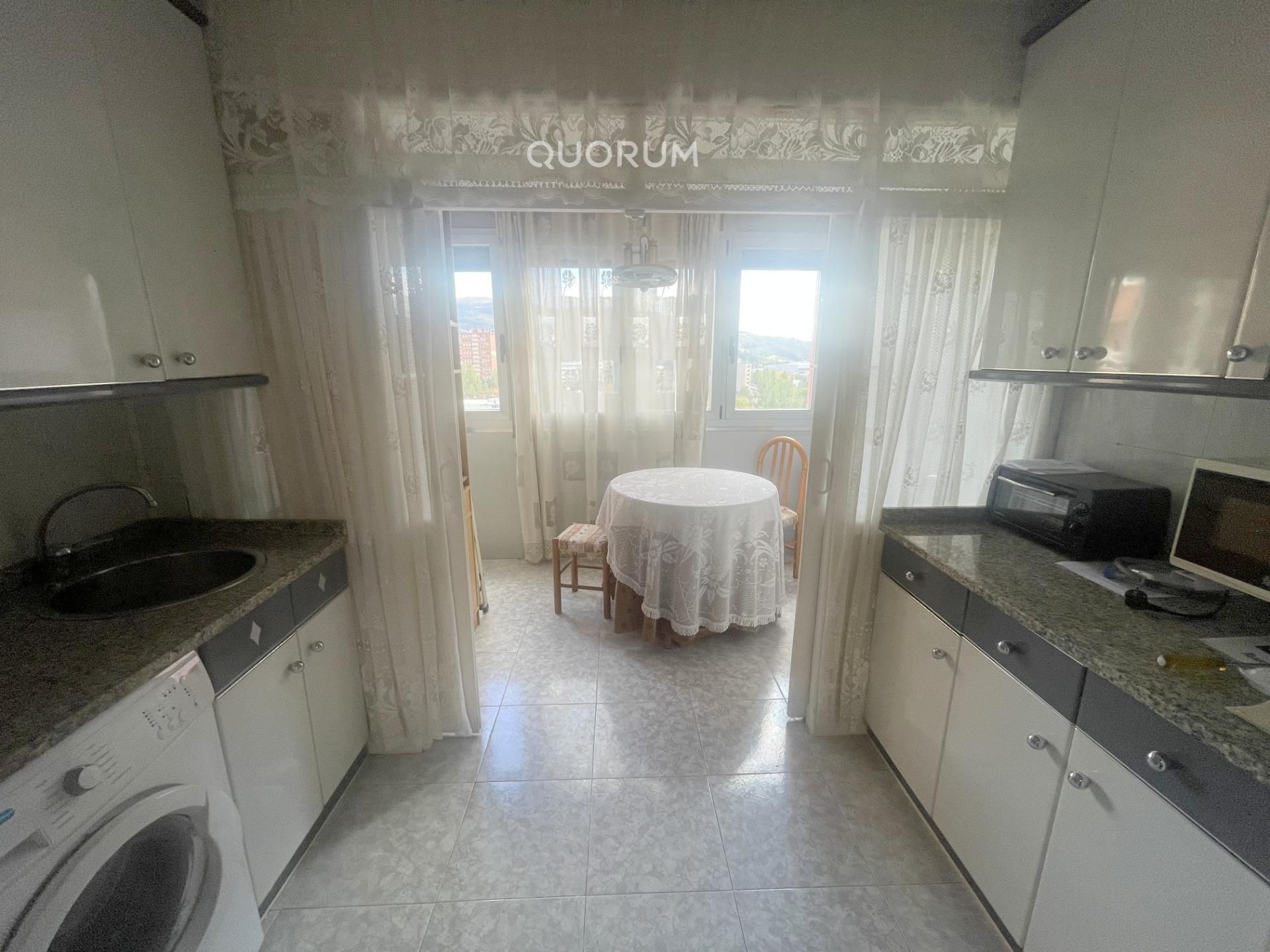 Cocina de Piso en venta en Bilbao  con Calefacción