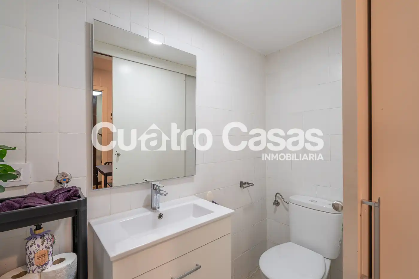 Bathroom of Flat for sale in Barcelona  with Air Conditioner, Heating and Parquet flooring