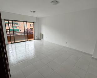 Sala d'estar de Pis de lloguer en Majadahonda amb Calefacció, Terrassa i Rentadora