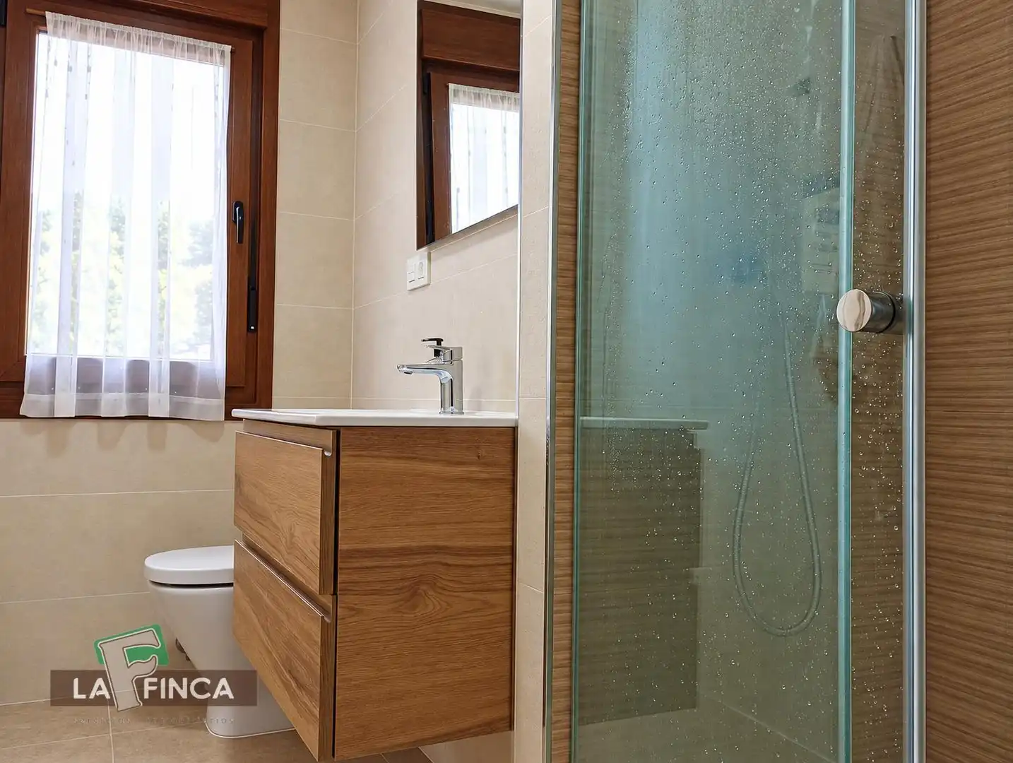 Bathroom of Detached homes for sale in Teverga, Asturias