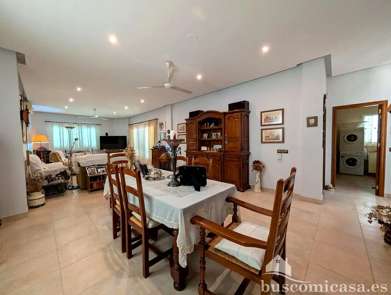 Menjador de Casa o xalet en venda en Linares amb Aire condicionat, Calefacció i Jardí privat