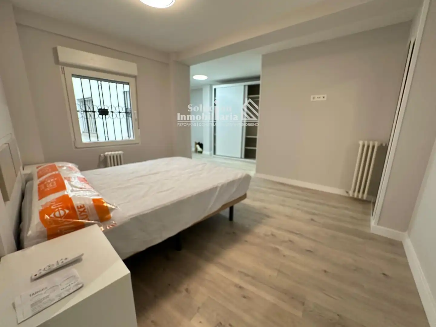 Schlafzimmer von Wohnung zur Miete in Salamanca mit Heizung, Terrasse und Möbliert