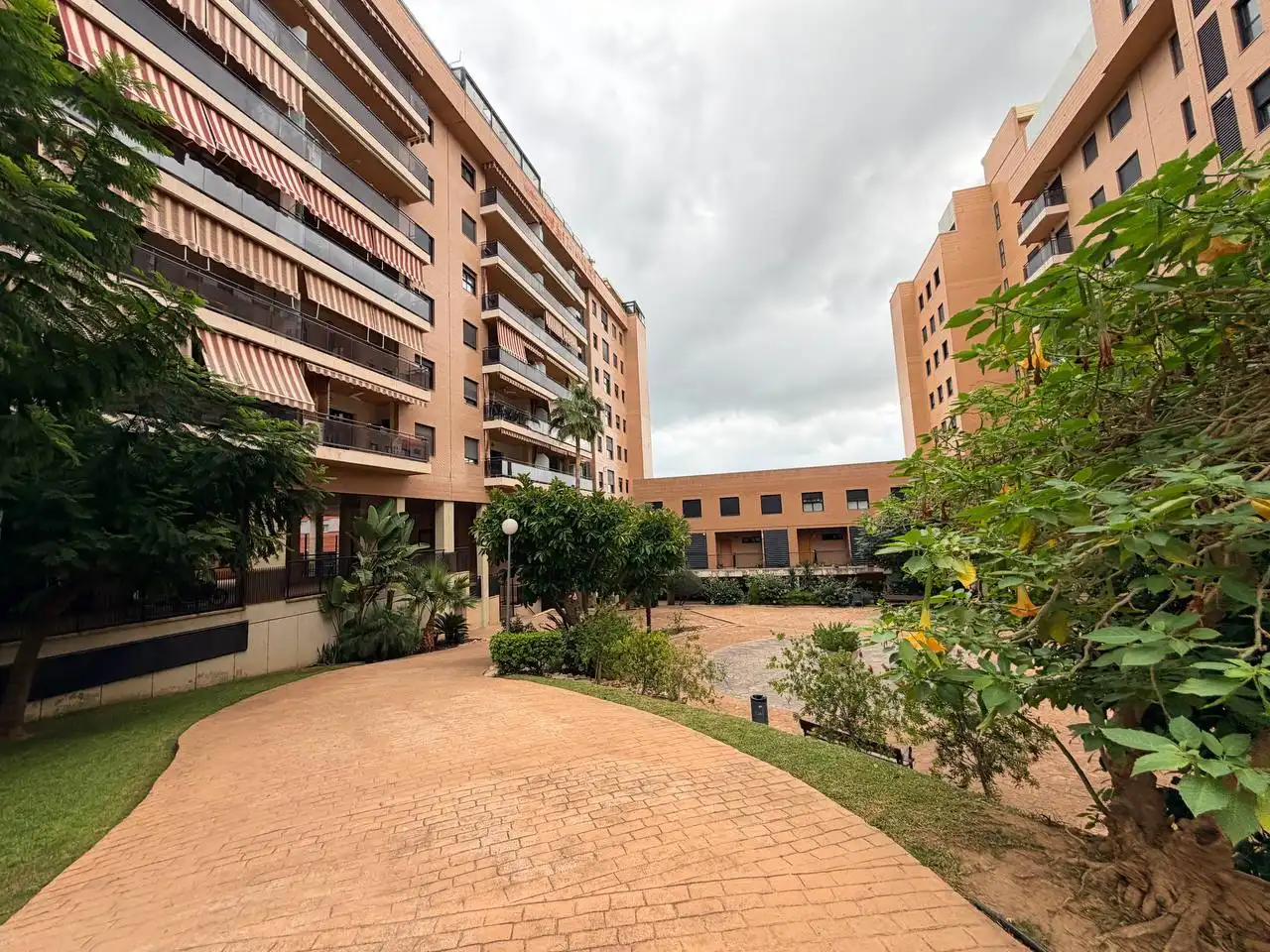 Vista exterior de Piso de alquiler en Gandia con Amueblado, TV y Balcón