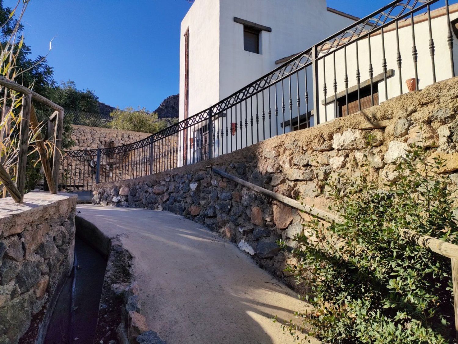 Exterior view of House or chalet for sale in Lucainena de las Torres  with Air Conditioner, Private garden and Terrace