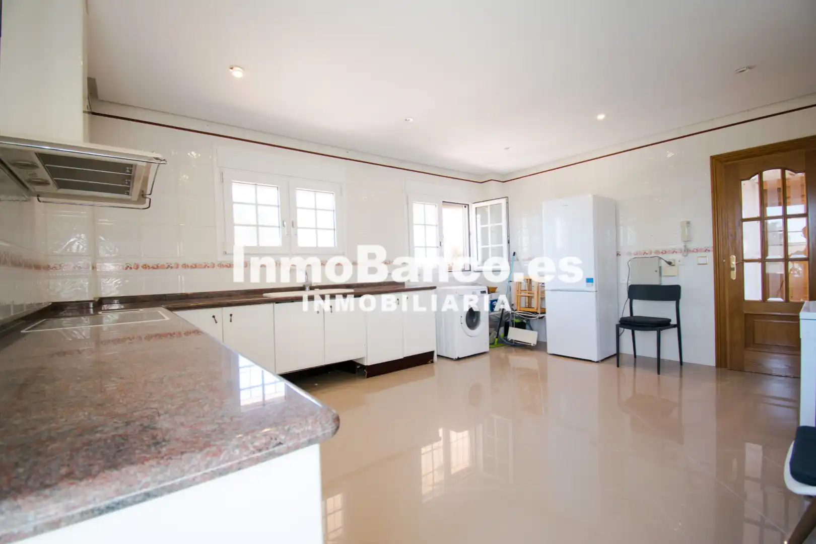 Cocina de Casa o chalet en venta en Chiva con Aire acondicionado, Calefacción y Jardín privado