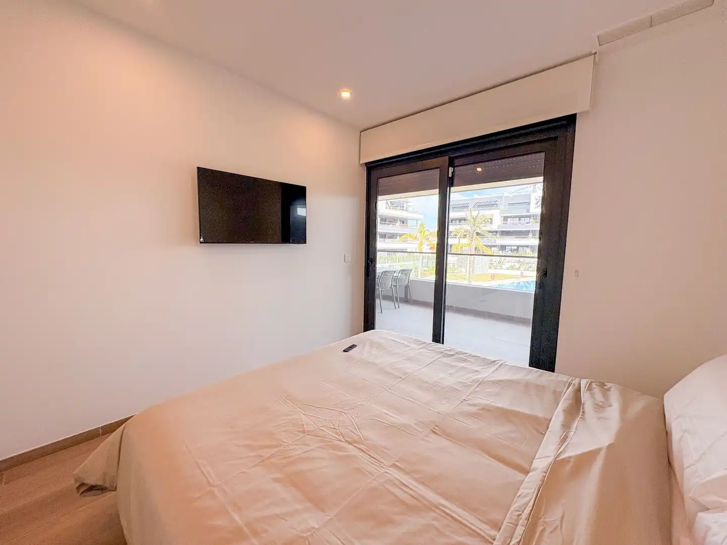 Habitación de Piso de alquiler en Torrevieja con Aire acondicionado, Calefacción y Terraza