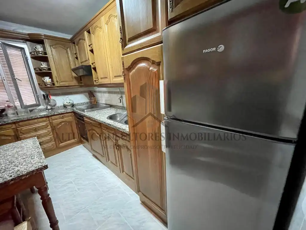 Kitchen of Flat for sale in Sevilla