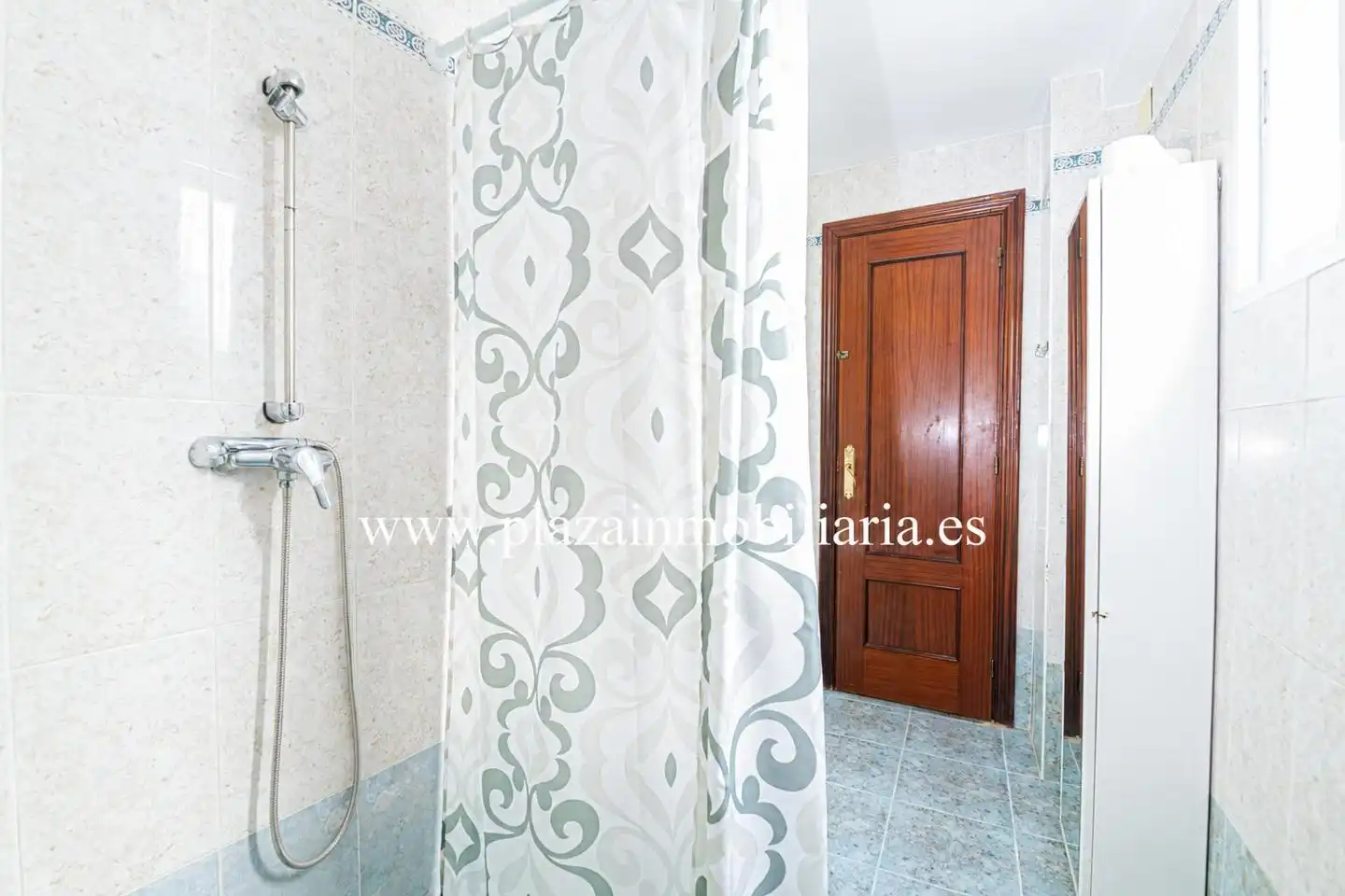 Bathroom of Houses for sale in Lucena  with Air Conditioner and Terrace