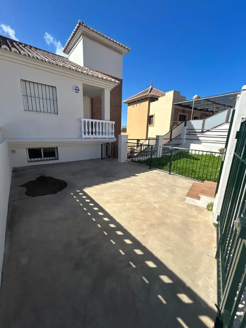 Vivienda en venta en Avenida Moscatel 15, imagen 5