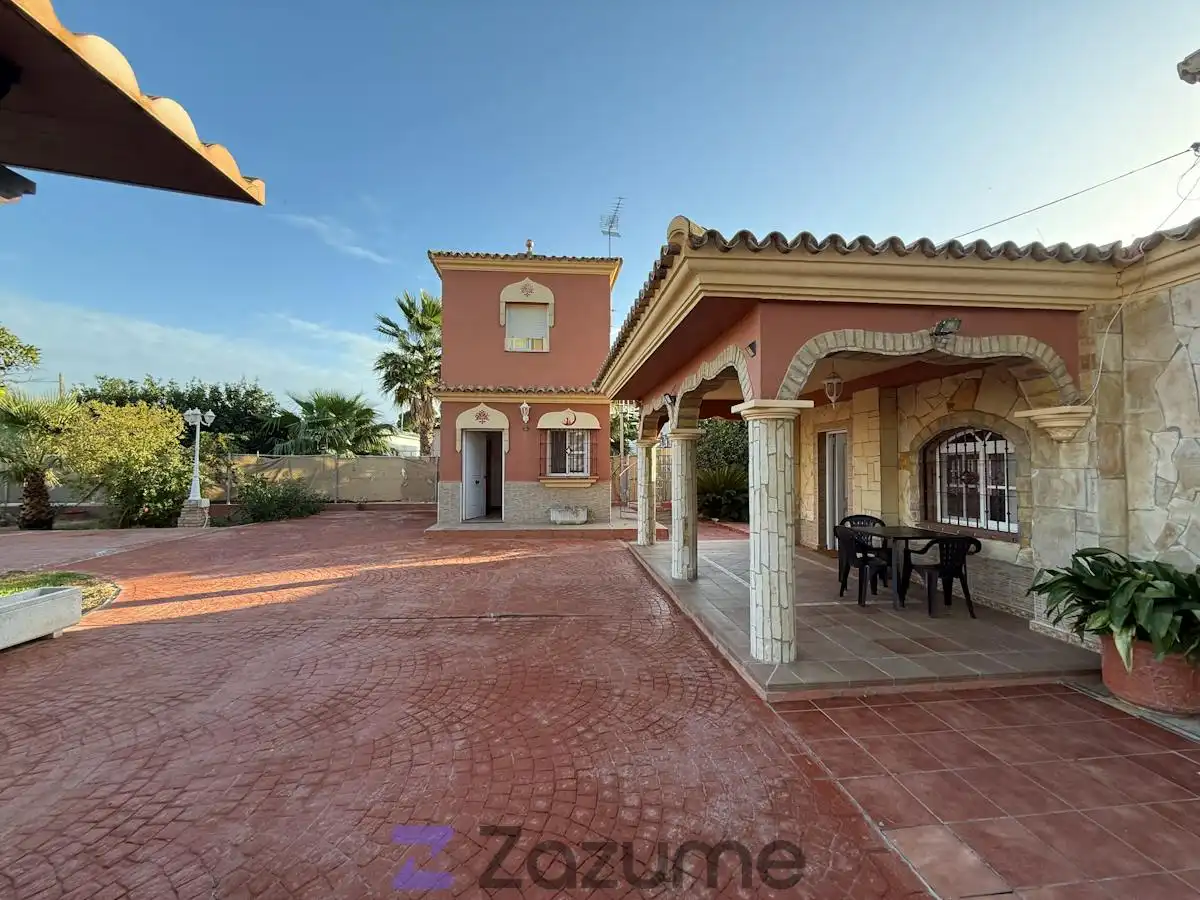 Villa mit Terrasse zur Miete in C. de Nador