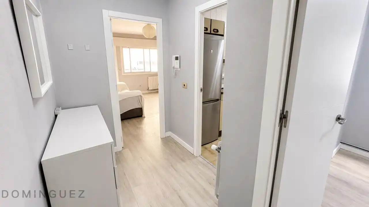Bedroom of Flat for rent in Vigo   with Heating, Furnished and Balcony