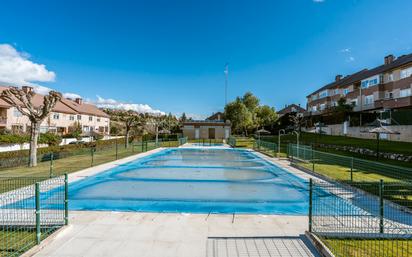 Swimming pool of House or chalet for sale in Las Rozas de Madrid  with Air Conditioner, Heating and Private garden