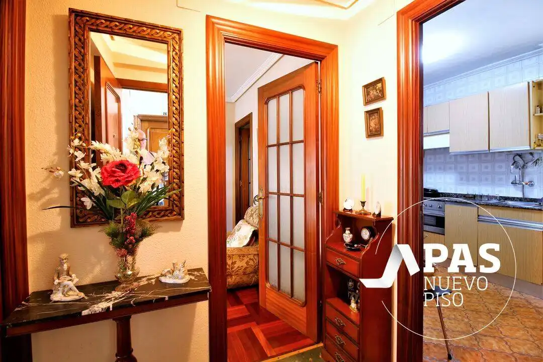 Piso en venta en Santander con Balcón