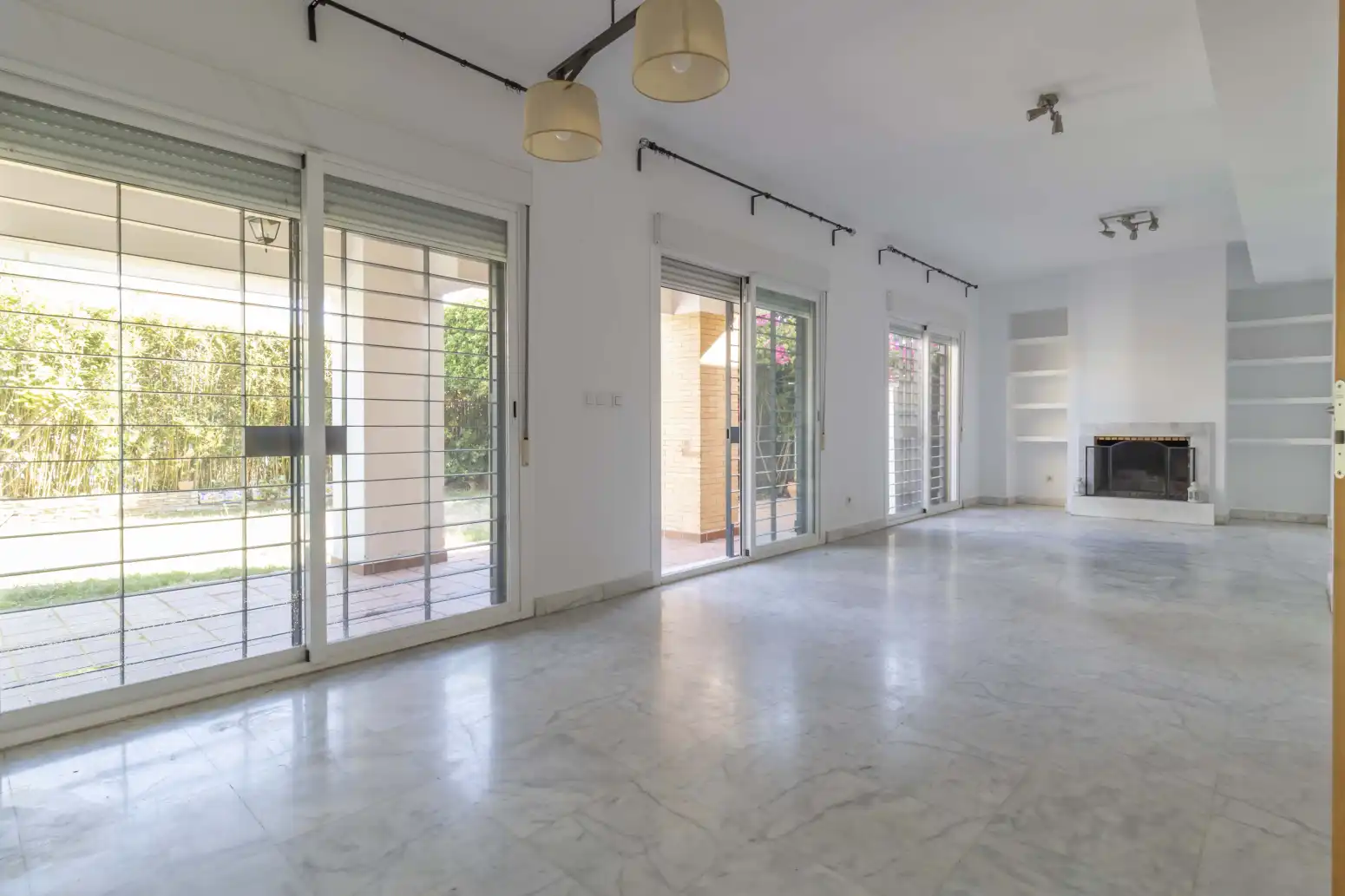 Comedor de Casa adosada en venta en Espartinas con Aire acondicionado, Terraza y Piscina