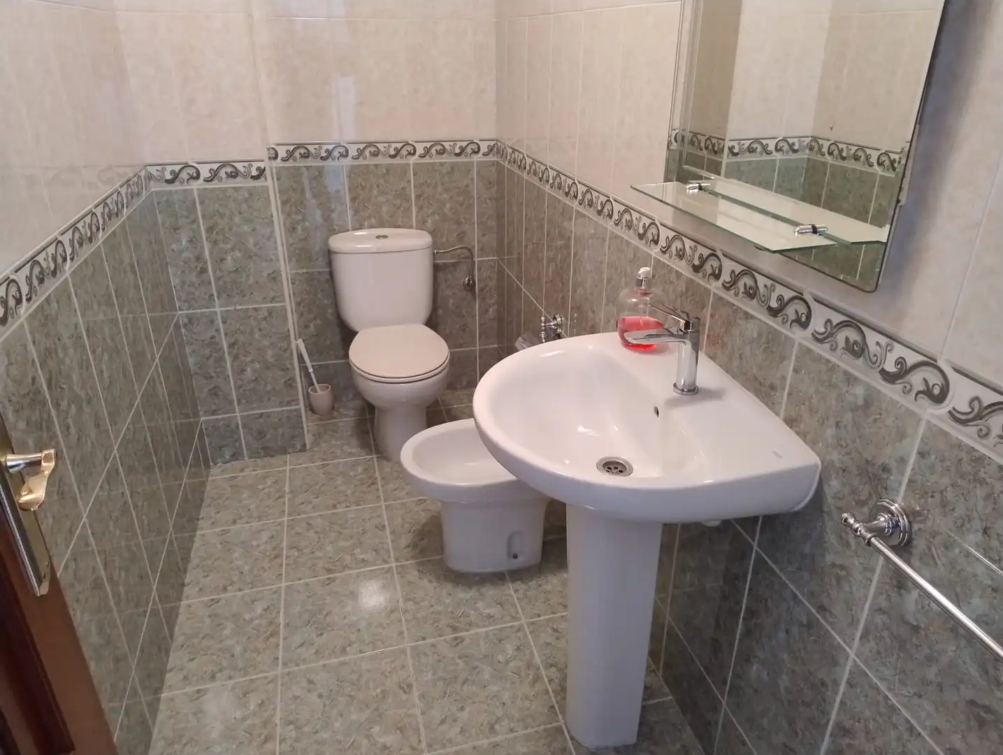 Bathroom of Flat for rent in Val do Dubra  with Heating, Furnished and Oven