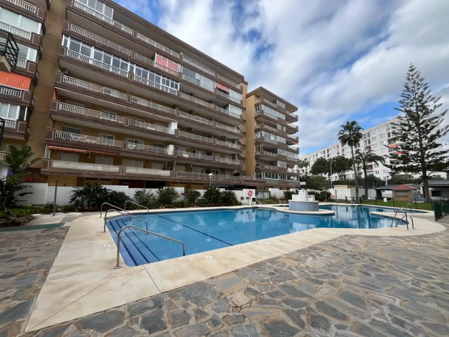 Piso con piscina en venta en Las Gaviotas  - Carvajal