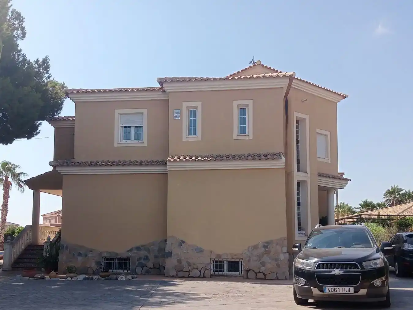 Vista exterior de Casa o xalet de lloguer en Mutxamel amb Aire condicionat, Jardí privat i Traster