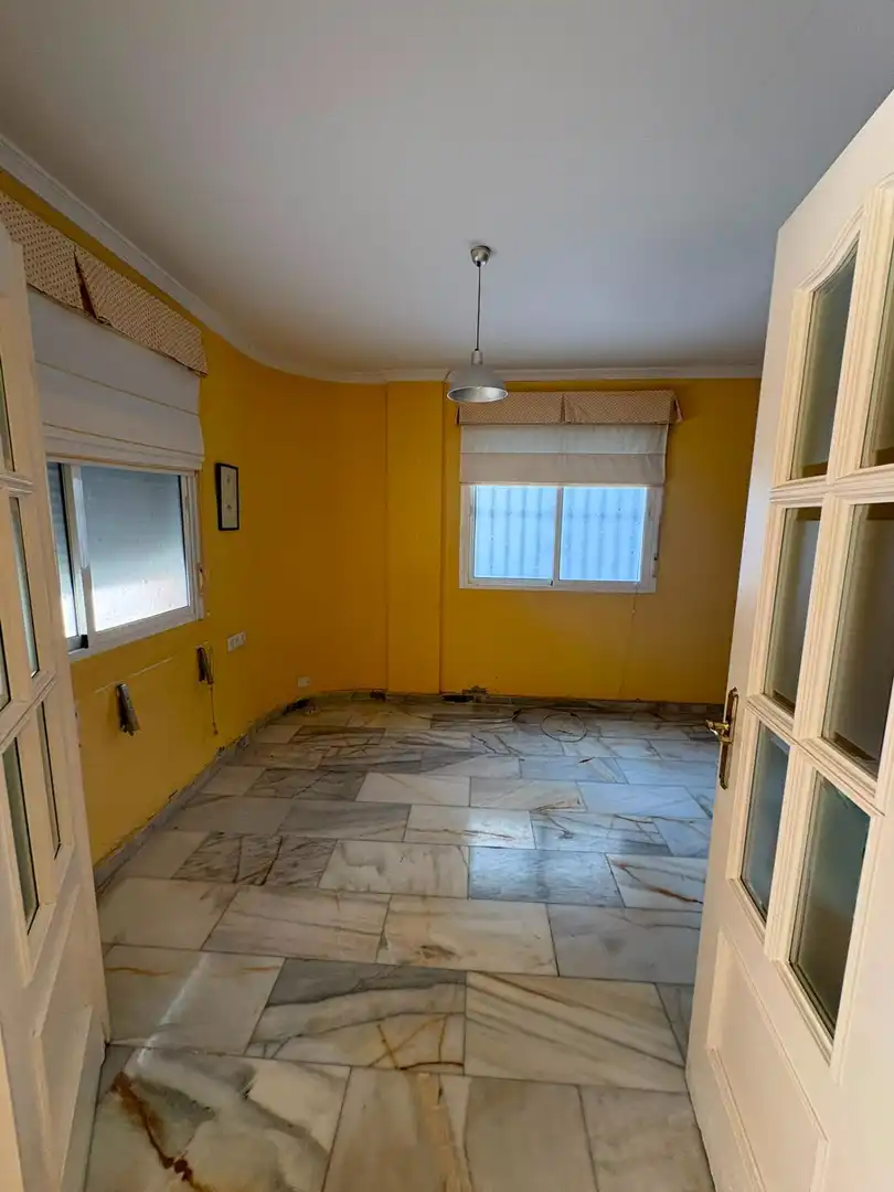 Dormitori de Casa adosada en venda en Cádiz amb Terrassa, Traster i Balcó
