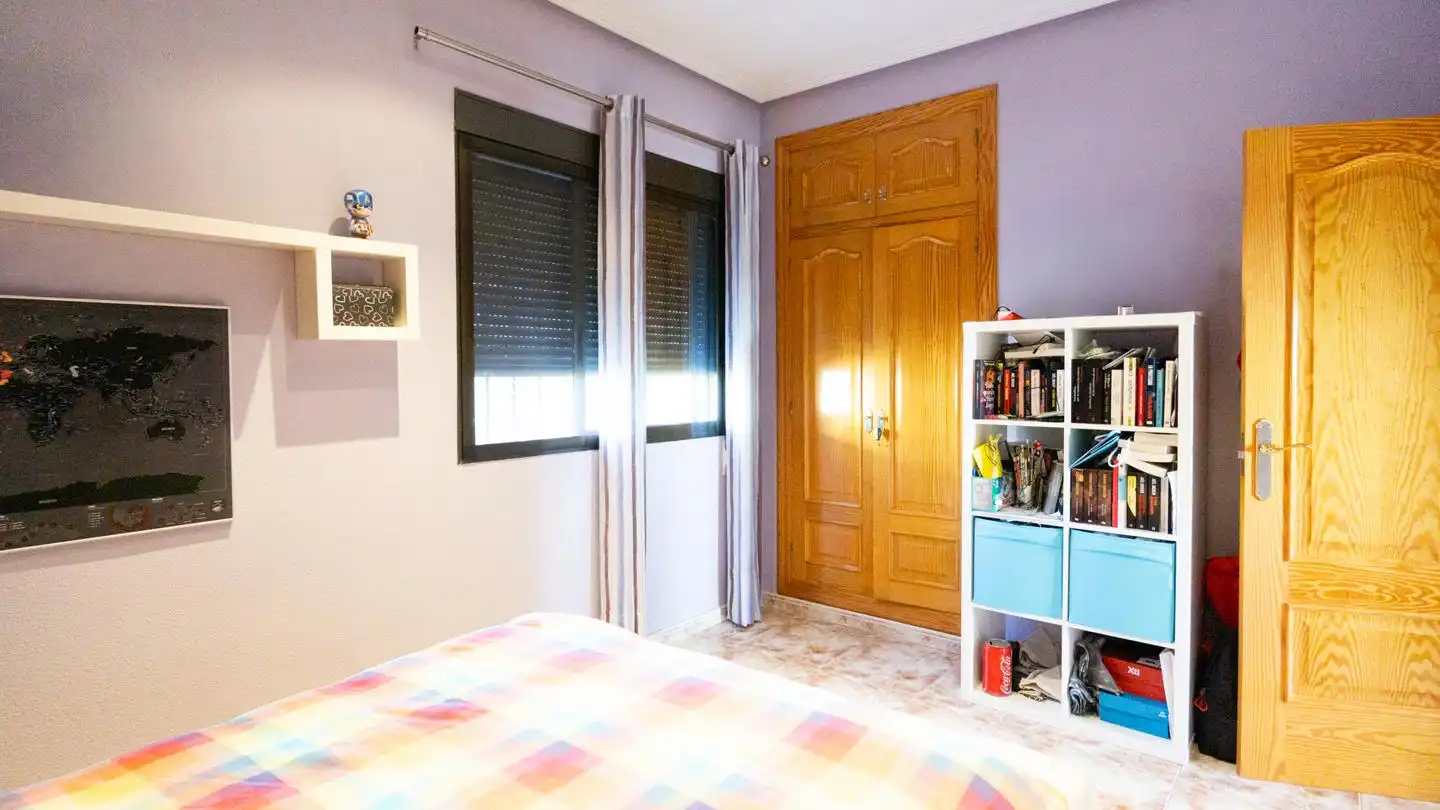 Habitación de Casa o chalet en venta en Crevillent con Aire acondicionado, Jardín privado y Terraza