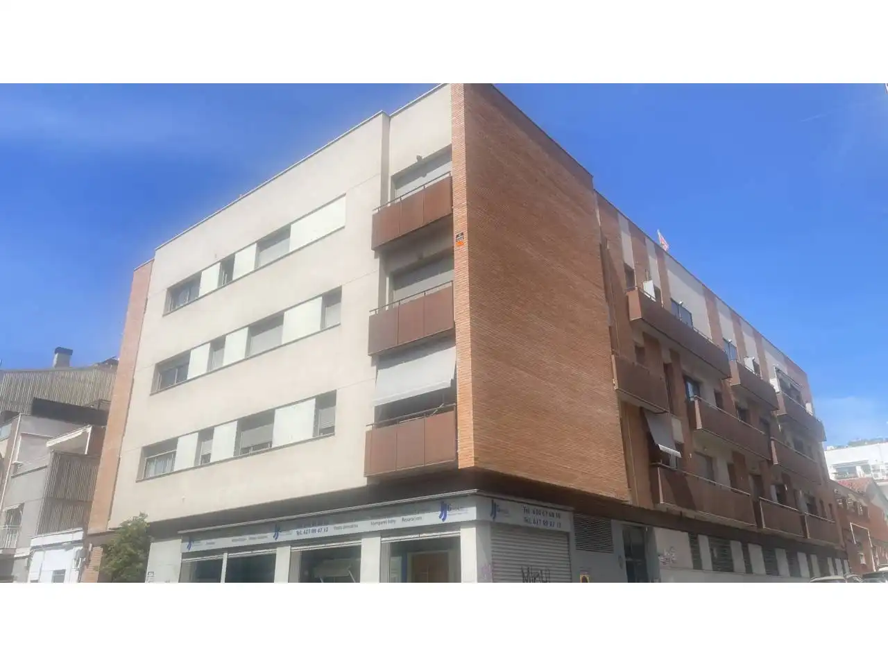 Vista exterior de Apartament en venda en Terrassa amb Calefacció