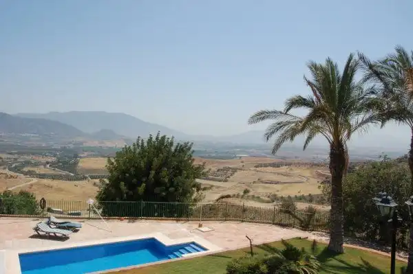 Finca rústica de alquiler en Cártama pueblo