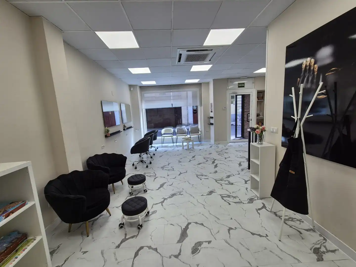 Local en venta en Majadahonda con Aire acondicionado y Calefacción