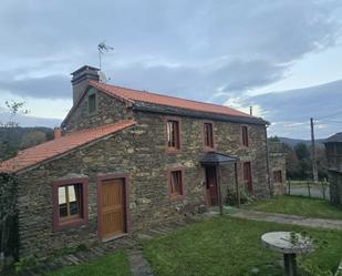 Vista exterior de Finca rústica en venda en Cerdido amb Calefacció, Jardí privat i Terrassa