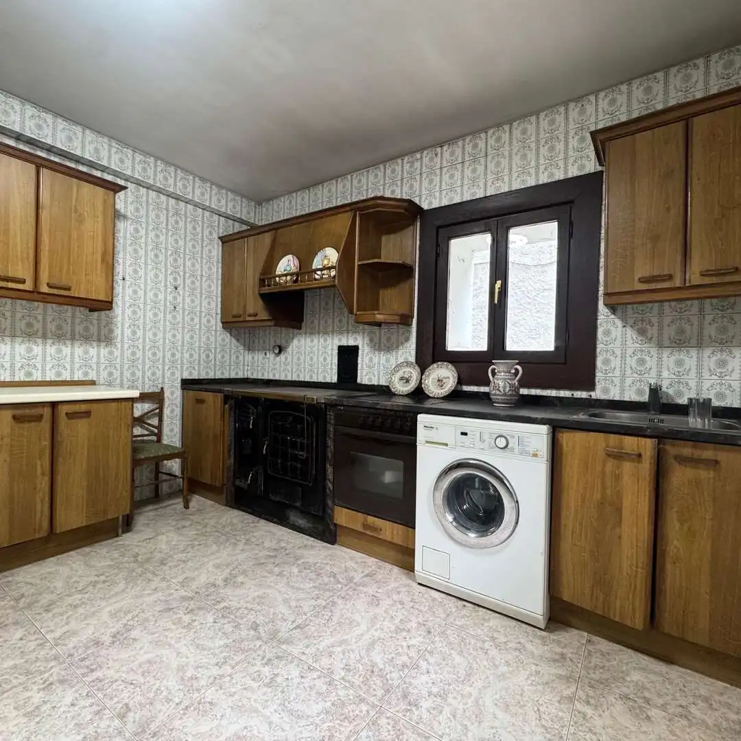 Cocina de Finca rústica en venta en Berrobi con Calefacción, Jardín privado y Trastero