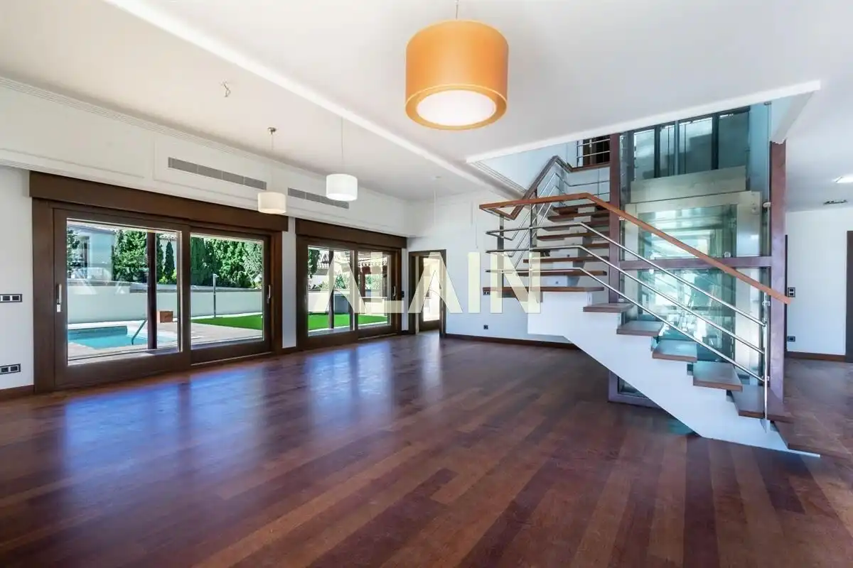 Casa o chalet en venta en L'Alfàs del Pi con Calefacción, Jardín privado y Terraza