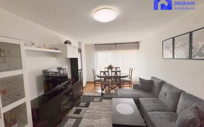 Living room of Flat for sale in Oviedo   with Heating and Terrace