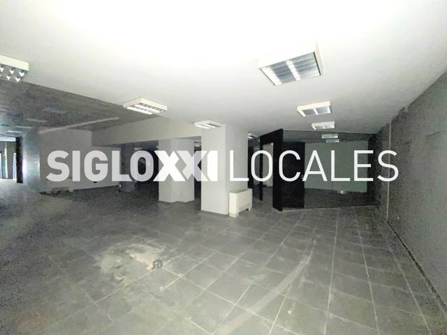 Local comercial en Alquiler en PADILLA en Sagrada Família