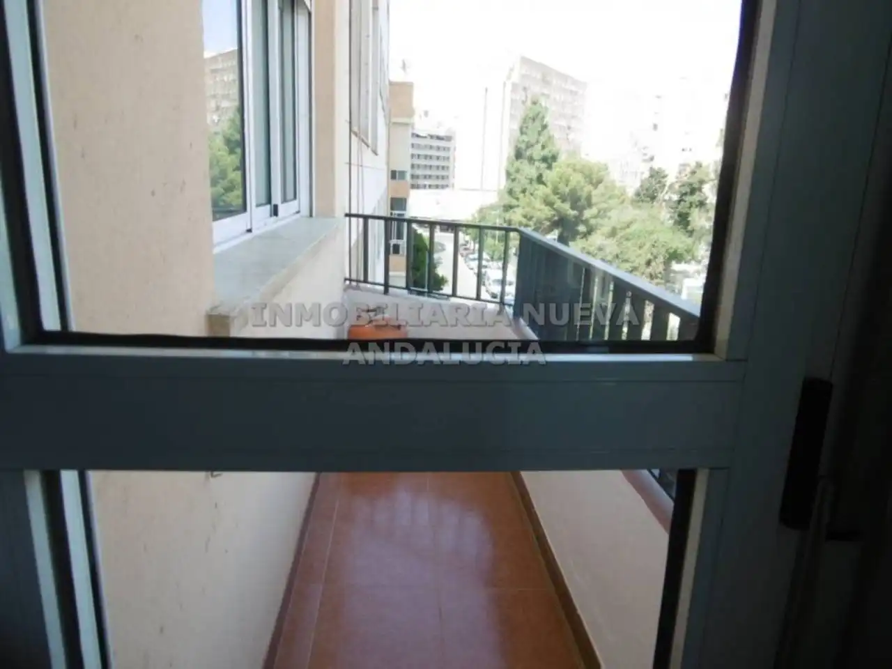 Terraza de Piso de alquiler en Almería con Terraza y Amueblado