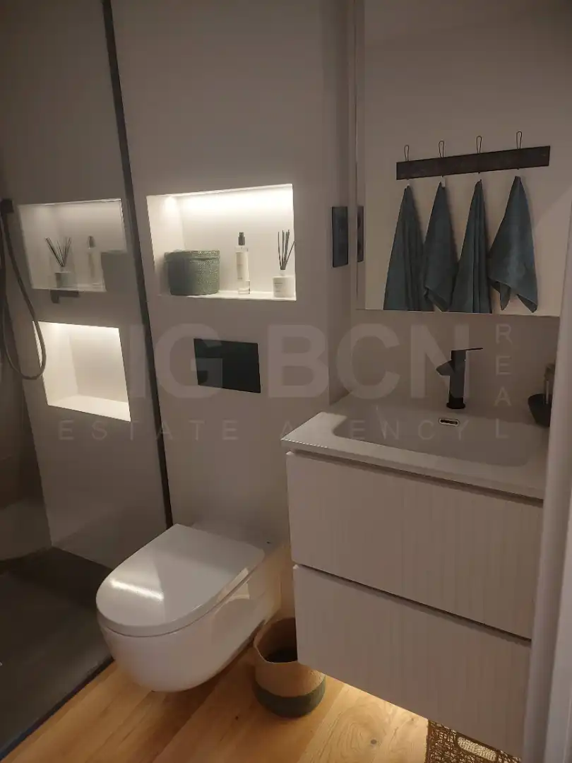Baño de Casa adosada de alquiler en Esplugues de Llobregat con Aire acondicionado, Calefacción y Parquet