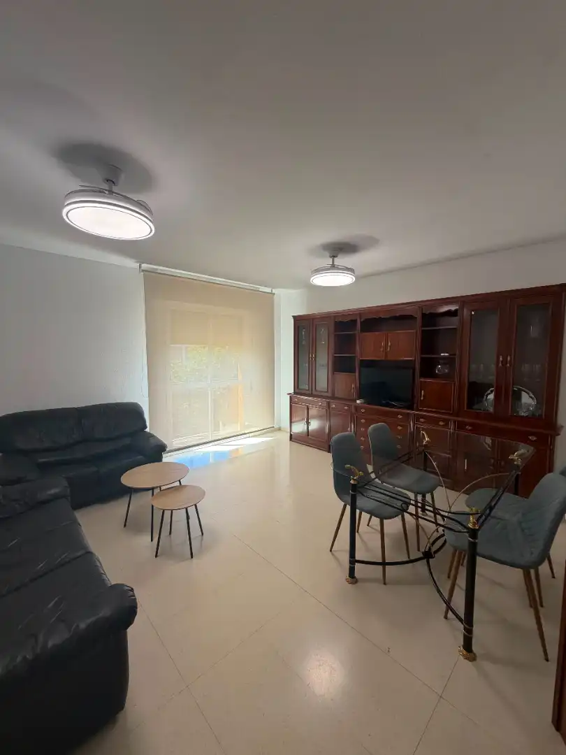 Sala de estar de Piso de alquiler en Córdoba con Aire acondicionado, Calefacción y Amueblado