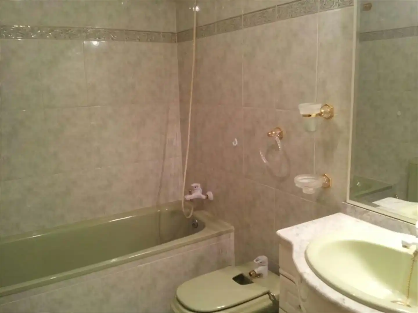 Bathroom of Flat for rent in Moraleja de Enmedio, Madrid
