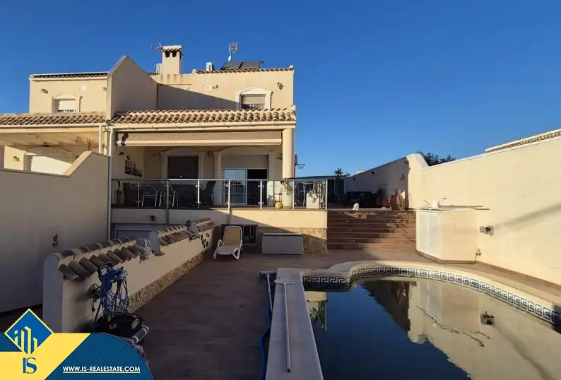 Villa mit Pool zum Verkauf in Nueva Torrevieja - Aguas Nuevas, imagen 3