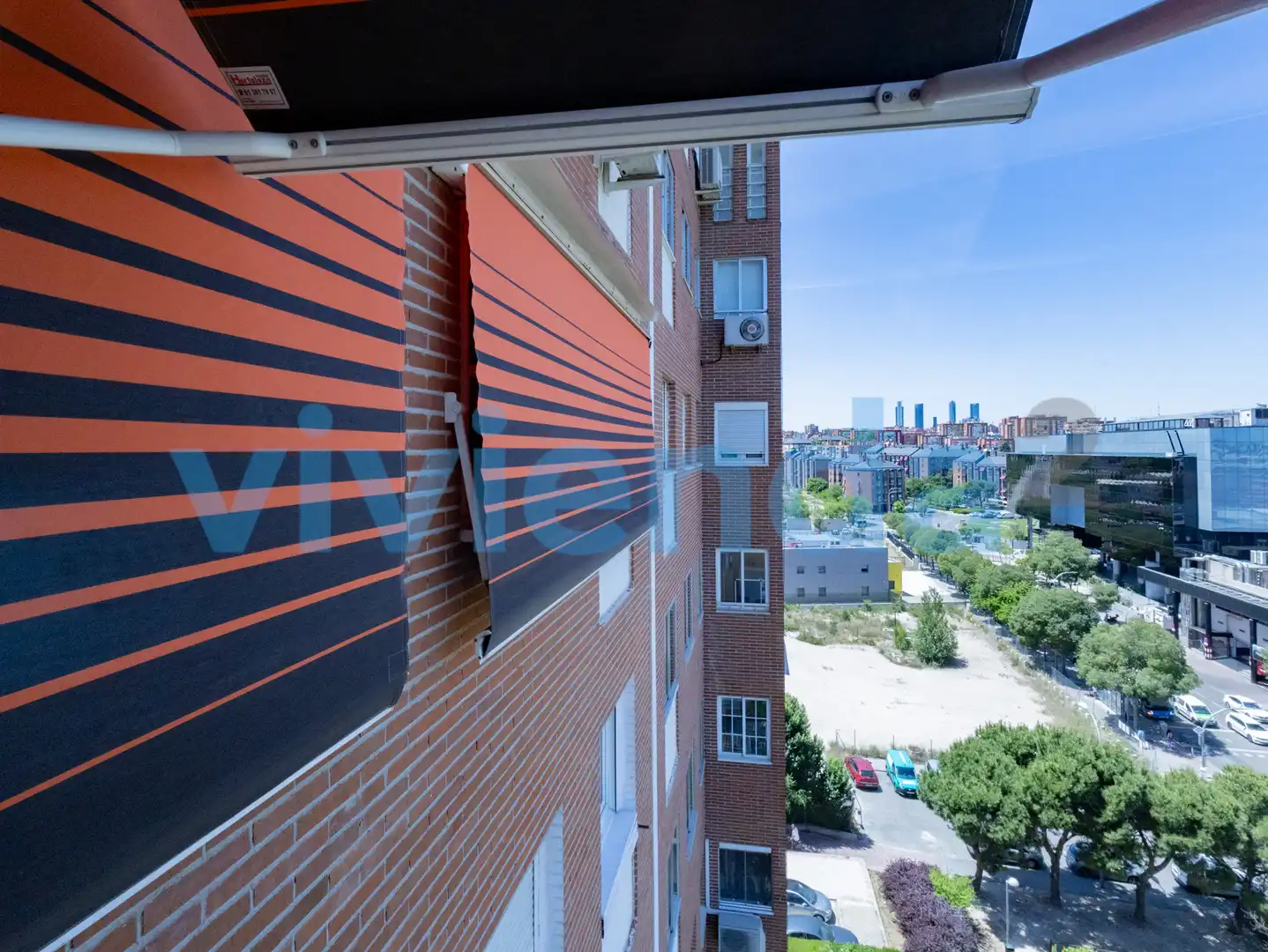Vista exterior de Pis en venda en Madrid amb Aire condicionat, Calefacció i Terrassa