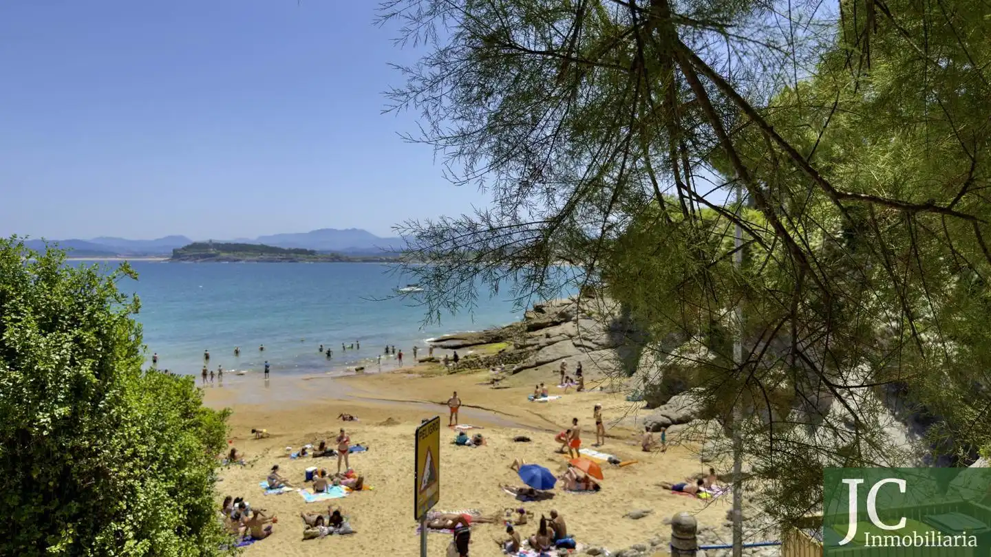 Außenansicht von Wohnung zur Miete in Santander mit Heizung, Terrasse und Möbliert
