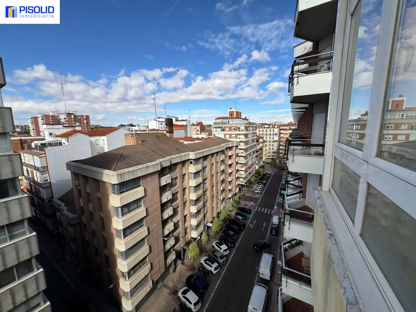 Piso de alquiler en Calle JUAN DE JUNI, Campo Grande