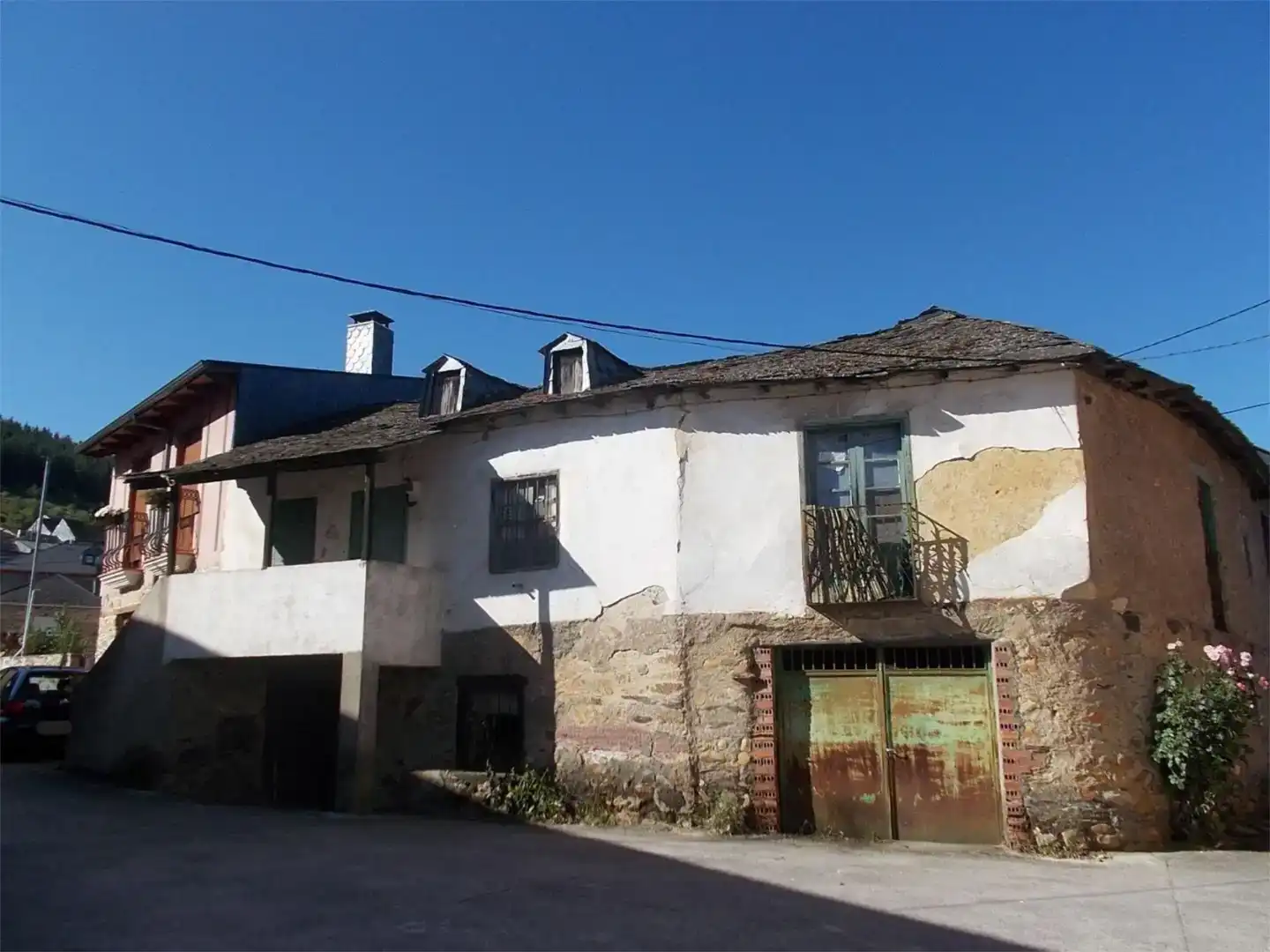 Vista exterior de Casa o xalet en venda en Castropodame amb Balcó