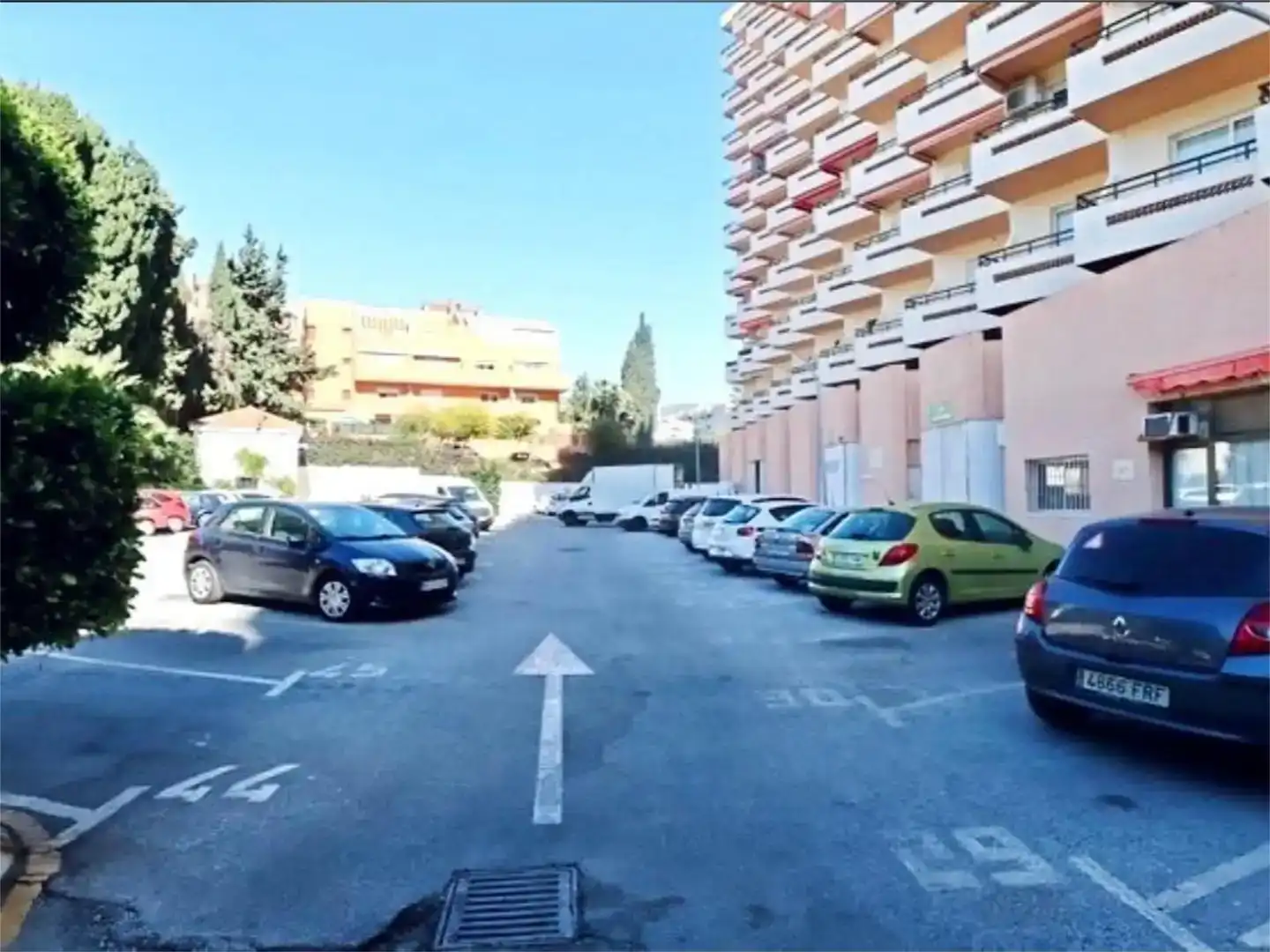 Aparcament de Pis de lloguer en Torremolinos amb Piscina i Balcó