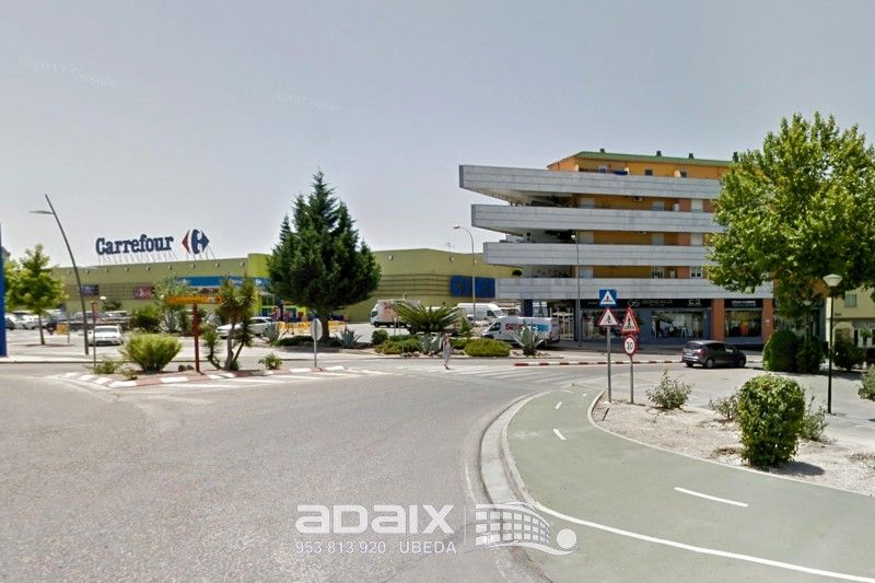 Parking de Local en venta en Úbeda con Aire acondicionado