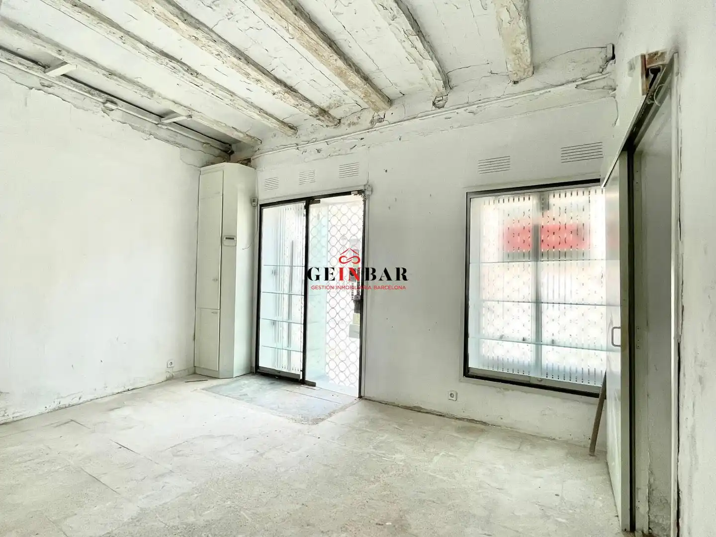 Planta baja en venta en Barcelona con Trastero y Alarma