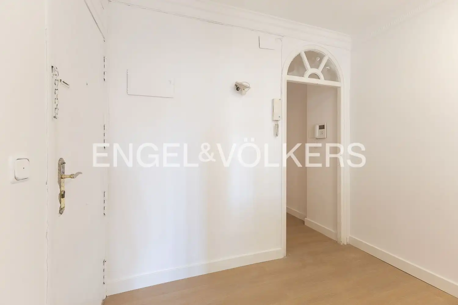 Wohnung zur Miete in Valencia mit Klimaanlage, Heizung und Möbliert