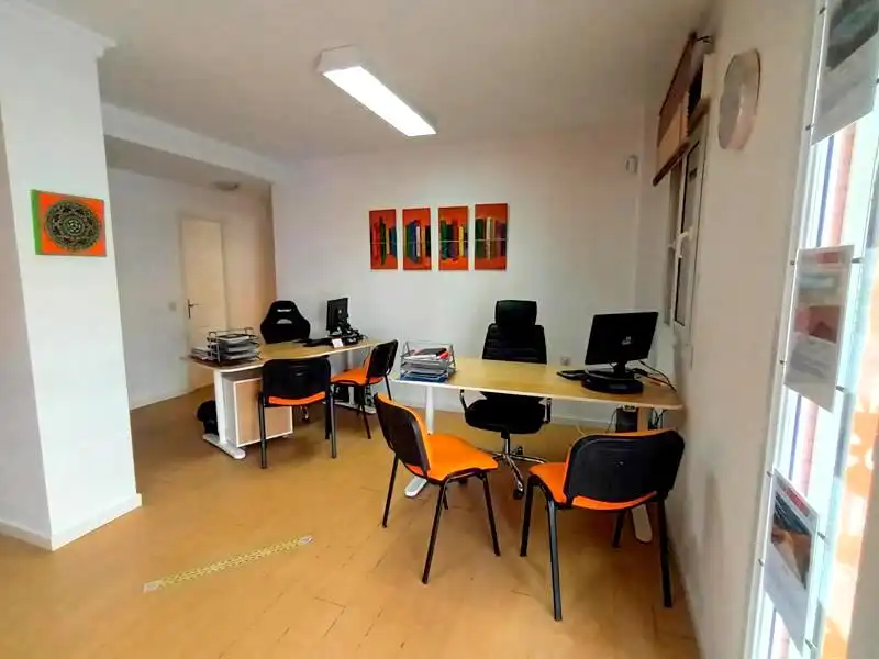 Local comercial en venda a San Luis de Sabinillas, imagen 3